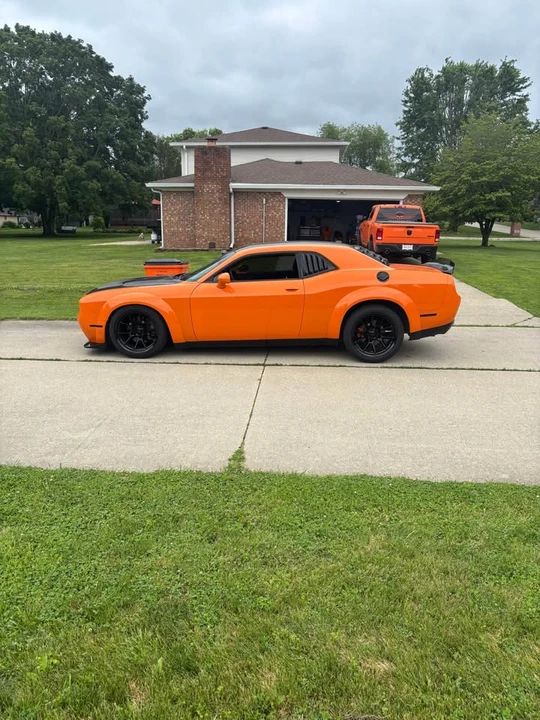 2017 Dodge Challenger 3rd Gen - Image 5 of 8