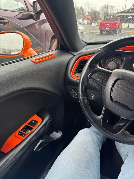 2017 Dodge Challenger 3rd Gen - Image 6 of 8
