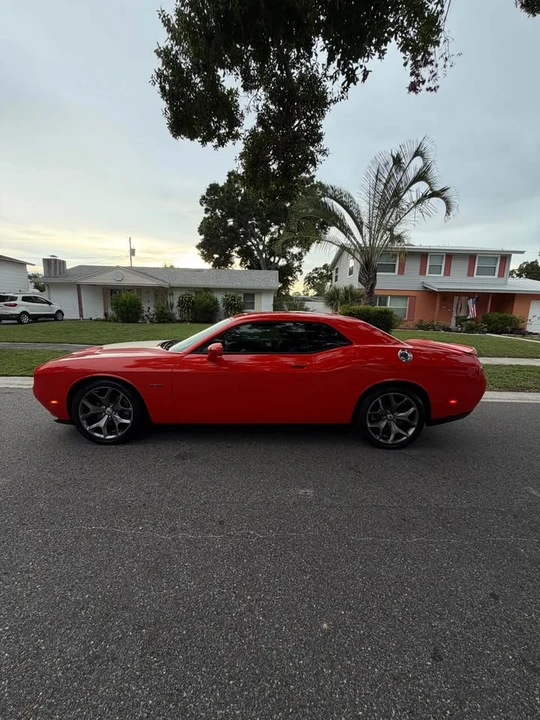 2017 Dodge Challenger 3rd Gen - Image 9 of 15