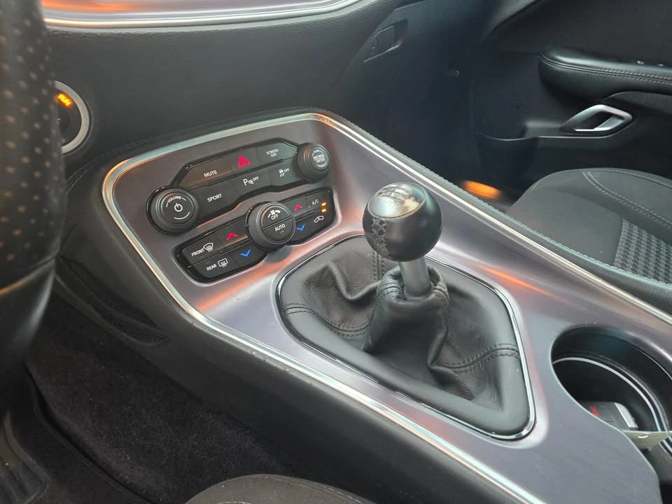 2017 Dodge Challenger 3rd Gen - Image 15 of 20
