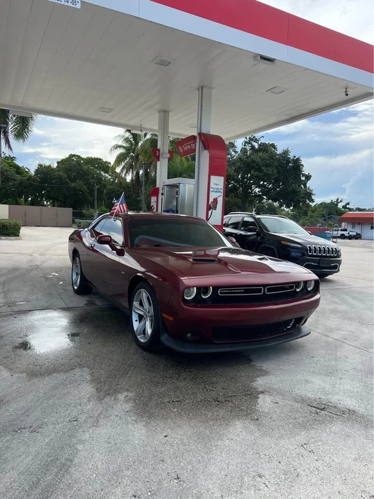 2017 Dodge Challenger 3rd Gen - Image 2 of 9