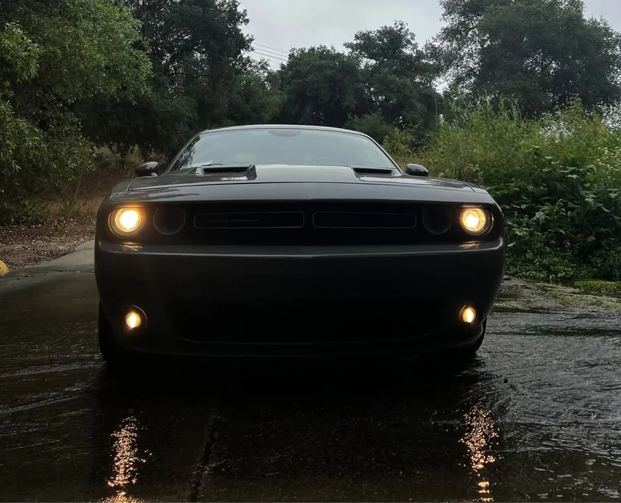2017 Dodge Challenger 3rd Gen - Image 4 of 15