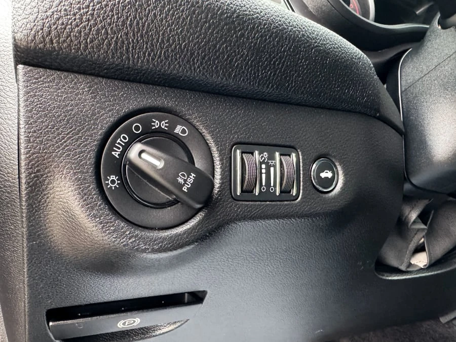 2017 Dodge Challenger 3rd Gen - Image 26 of 31