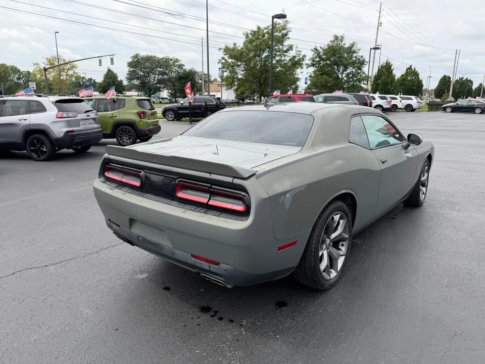 2017 Dodge Challenger 3rd Gen - Image 5 of 15