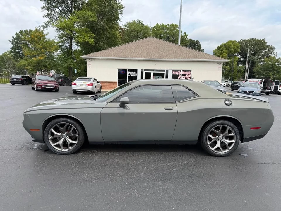2017 Dodge Challenger 3rd Gen - Image 2 of 15