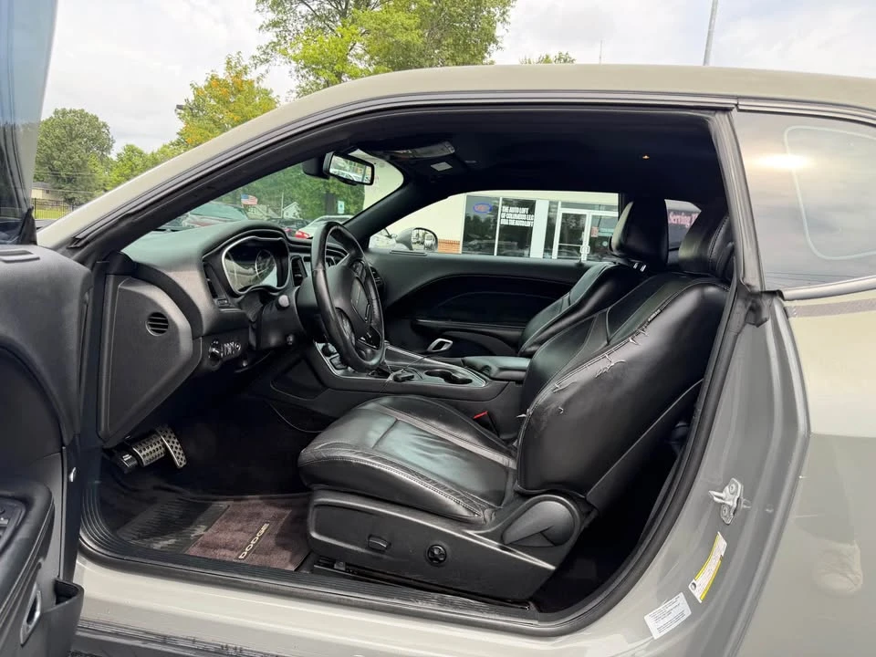 2017 Dodge Challenger 3rd Gen - Image 9 of 15