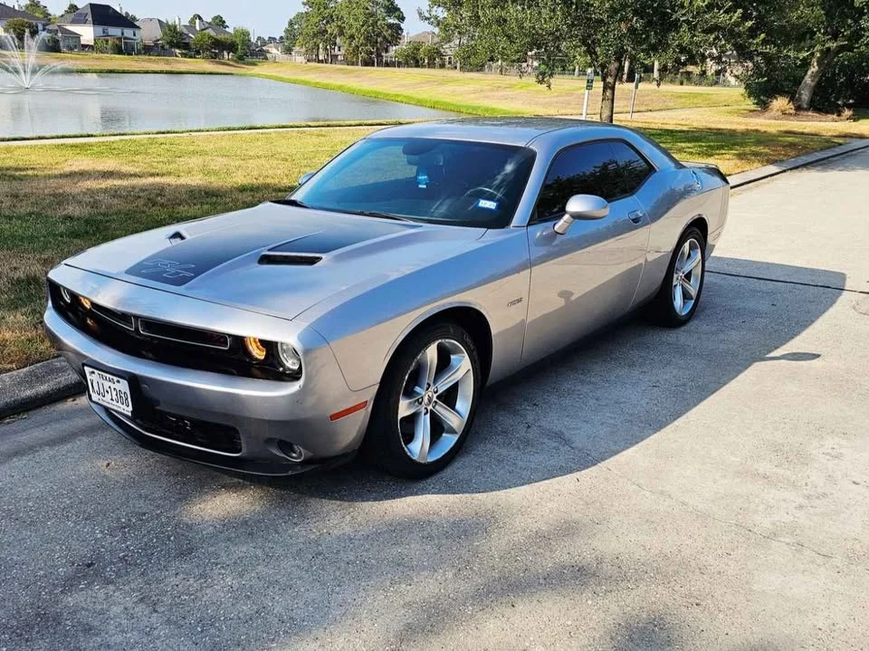 2017 Dodge Challenger 3rd Gen - Image 2 of 9