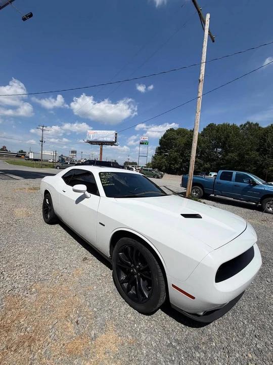 2017 Dodge Challenger 3rd Gen - Image 5 of 12