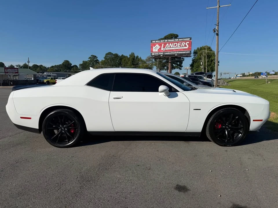 2017 Dodge Challenger 3rd Gen - Image 4 of 16
