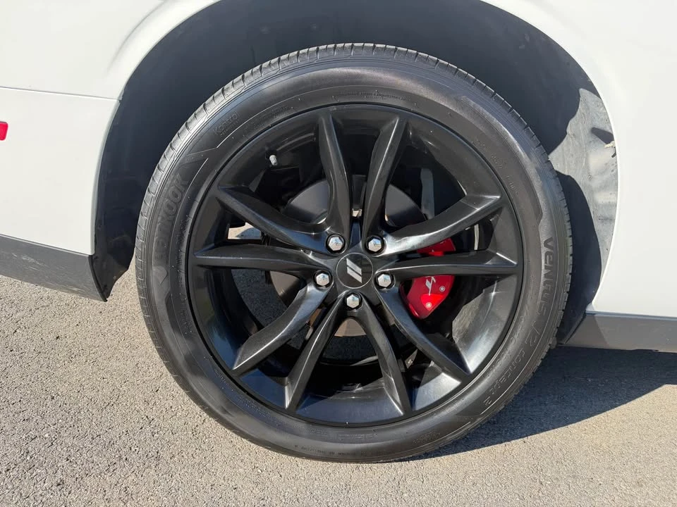 2017 Dodge Challenger 3rd Gen - Image 5 of 16