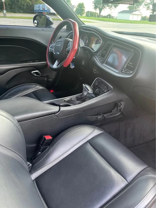 2017 Dodge Challenger 3rd Gen - Image 5 of 7