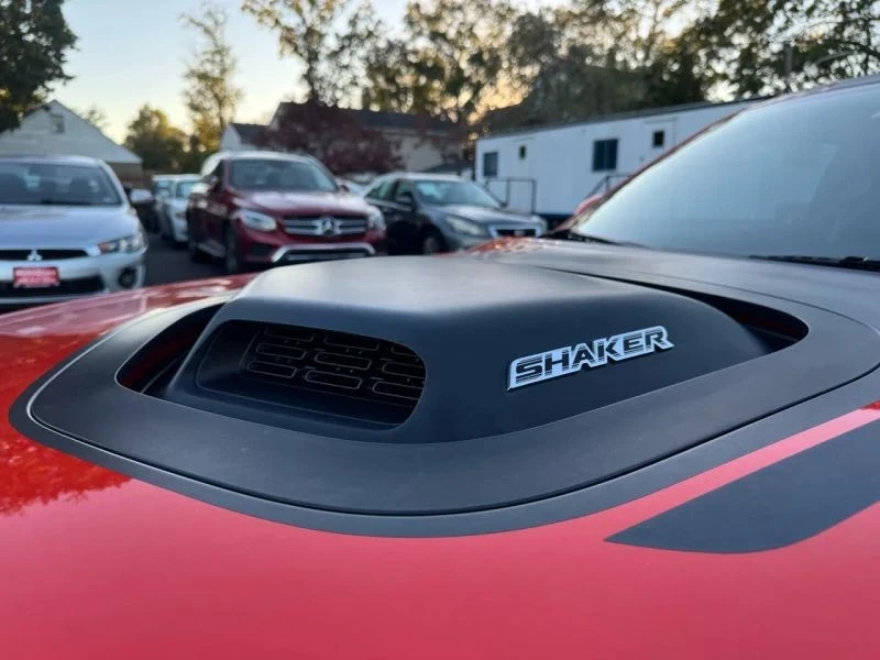 2017 Dodge Challenger 3rd Gen - Image 9 of 12