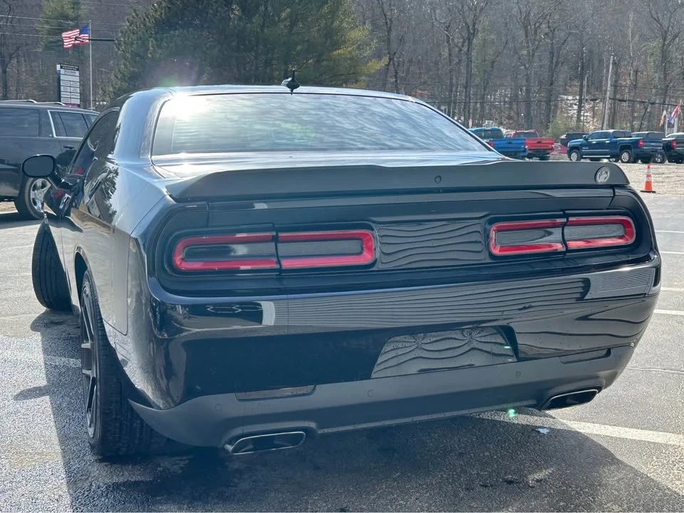 2017 Dodge Challenger SRT8 & 392 3rd Gen - Image 4 of 10