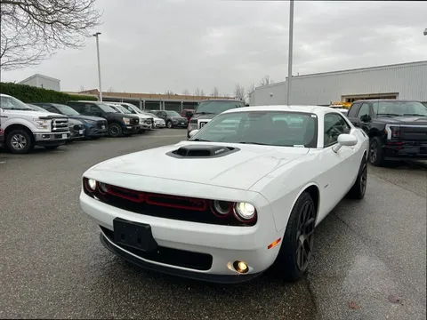 2017 Dodge Challenger R/T Shaker