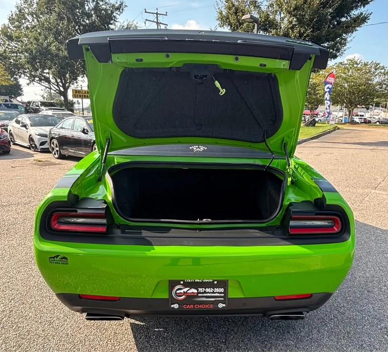 2017 Dodge Challenger 3rd Gen - Image 5 of 7