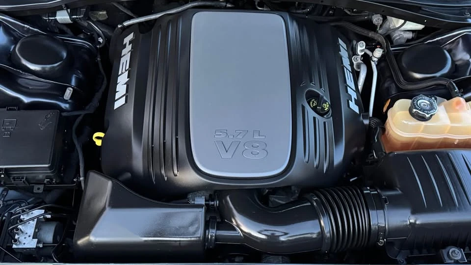 2017 Dodge Challenger 3rd Gen - Image 18 of 19