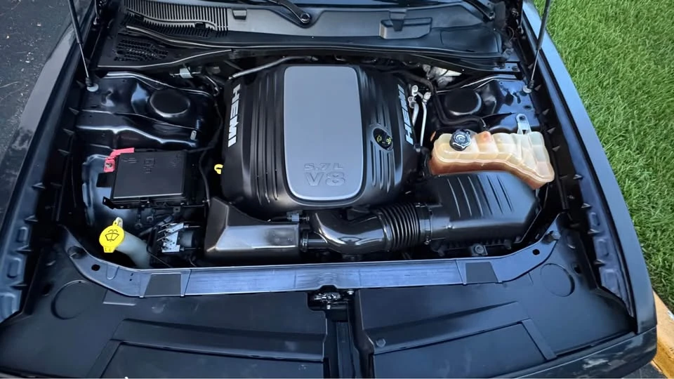 2017 Dodge Challenger 3rd Gen - Image 17 of 19