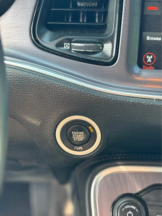 2017 Dodge Challenger 3rd Gen - Image 13 of 14