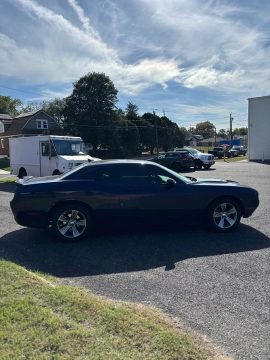 2017 Dodge Challenger 3rd Gen - Image 4 of 14