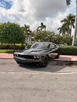 2017 Dodge Challenger SE Coupe 2D