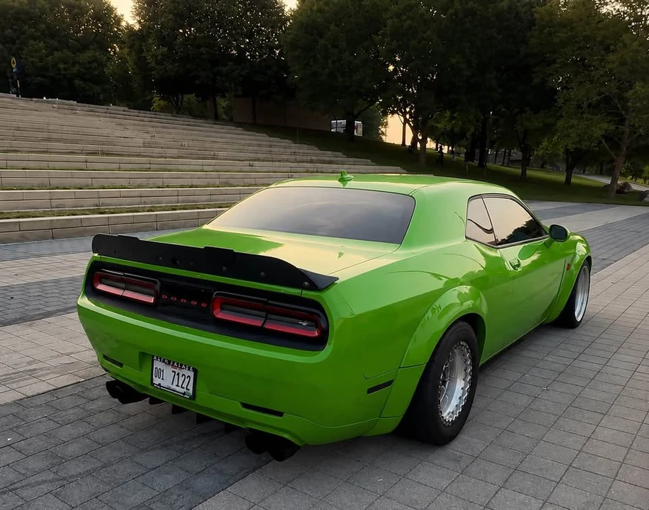2017 Dodge Challenger SRT Hellcat 3rd Gen - Image 4 of 19