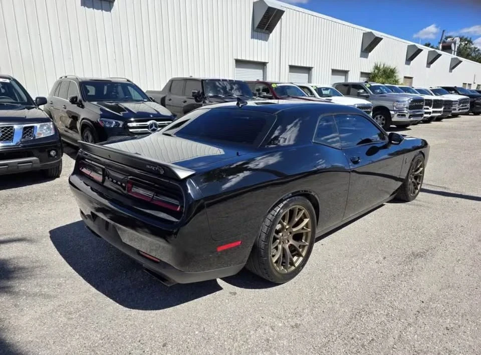 2017 Dodge Challenger SRT Hellcat 3rd Gen - Image 7 of 12