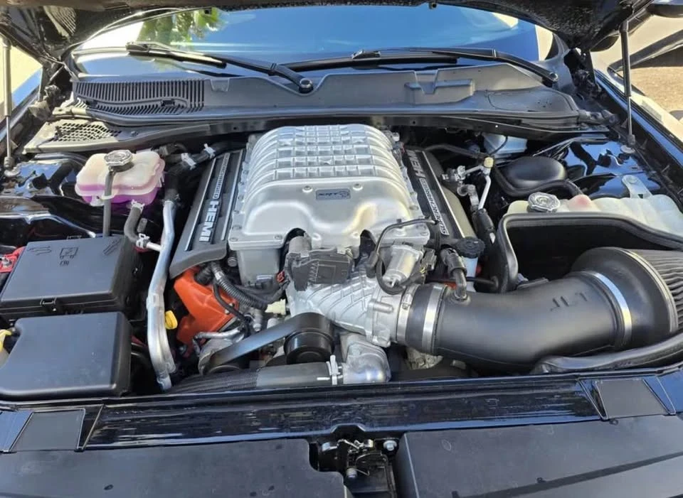 2017 Dodge Challenger SRT Hellcat 3rd Gen - Image 10 of 12