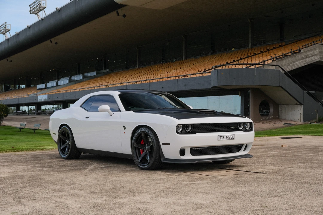 2017 Dodge Challenger SRT Hellcat 3rd Gen - Image 9 of 31