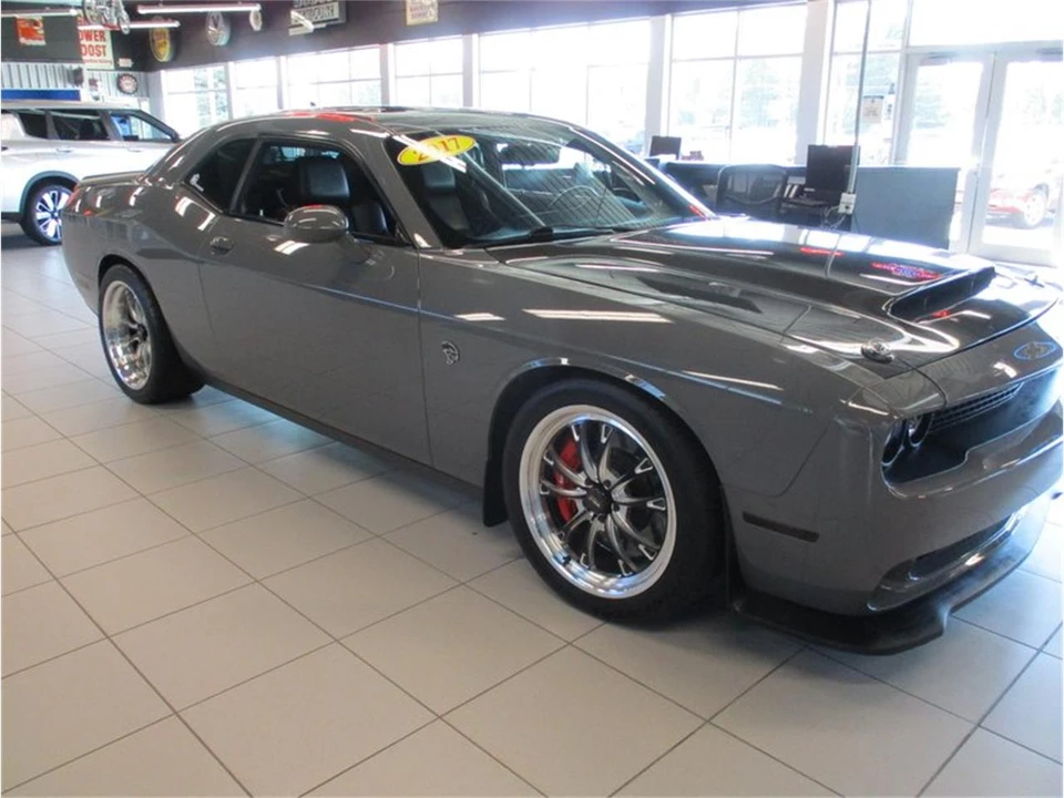2017 Dodge Challenger SRT Hellcat 3rd Gen - Image 7 of 31