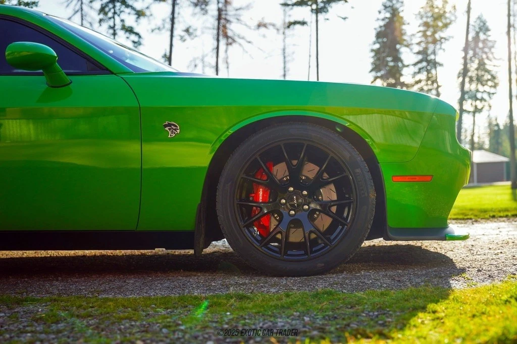2017 Dodge Challenger SRT Hellcat 3rd Gen - Image 11 of 12