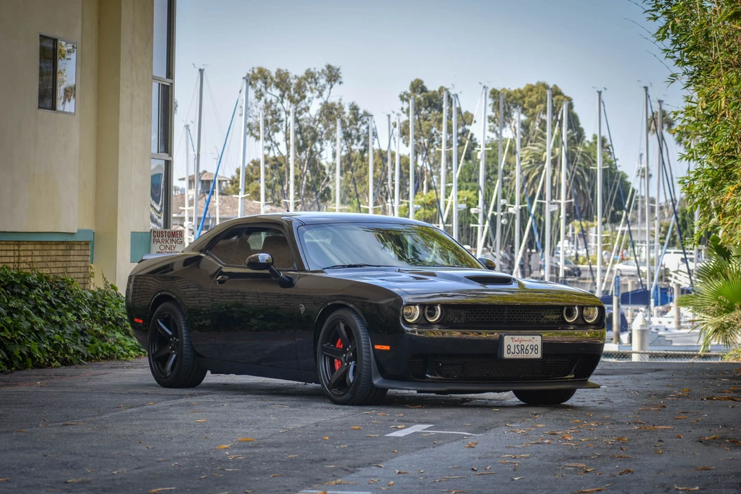 2017 Dodge Challenger SRT Hellcat 3rd Gen - Image 4 of 31