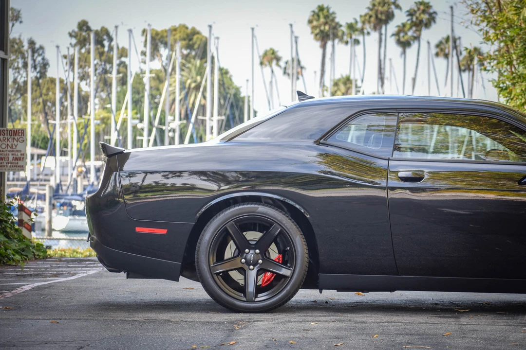 2017 Dodge Challenger SRT Hellcat 3rd Gen - Image 17 of 31