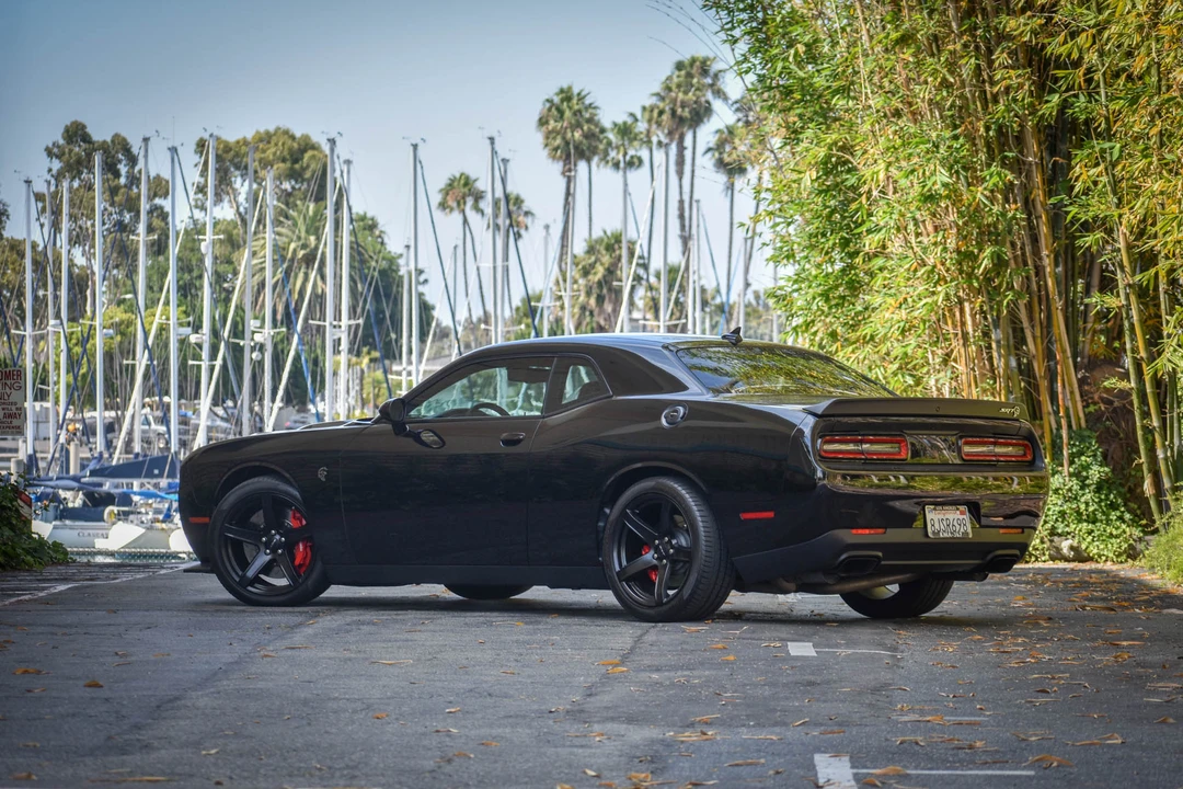 2017 Dodge Challenger SRT Hellcat 3rd Gen - Image 11 of 31