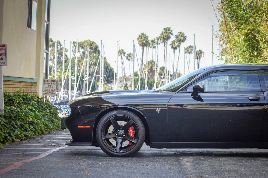 2017 Dodge Challenger SRT Hellcat 3rd Gen - Image 15 of 31