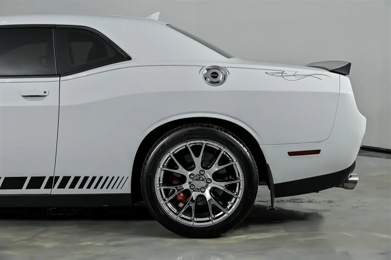 2017 Dodge Challenger SRT Hellcat 3rd Gen - Image 9 of 21