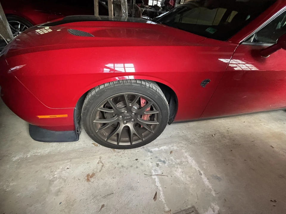 2017 Dodge Challenger SRT Hellcat 3rd Gen - Image 17 of 31