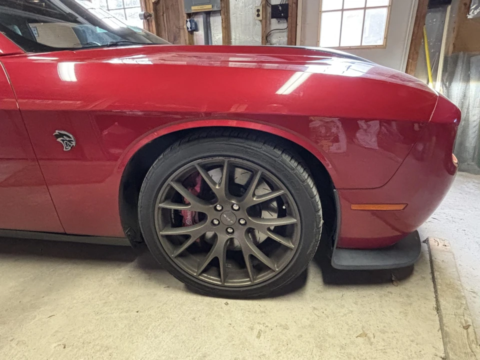 2017 Dodge Challenger SRT Hellcat 3rd Gen - Image 26 of 31