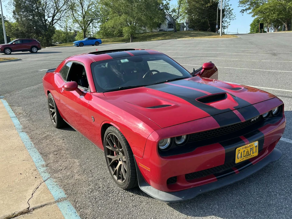 2017 Dodge Challenger SRT Hellcat 3rd Gen - Image 5 of 31
