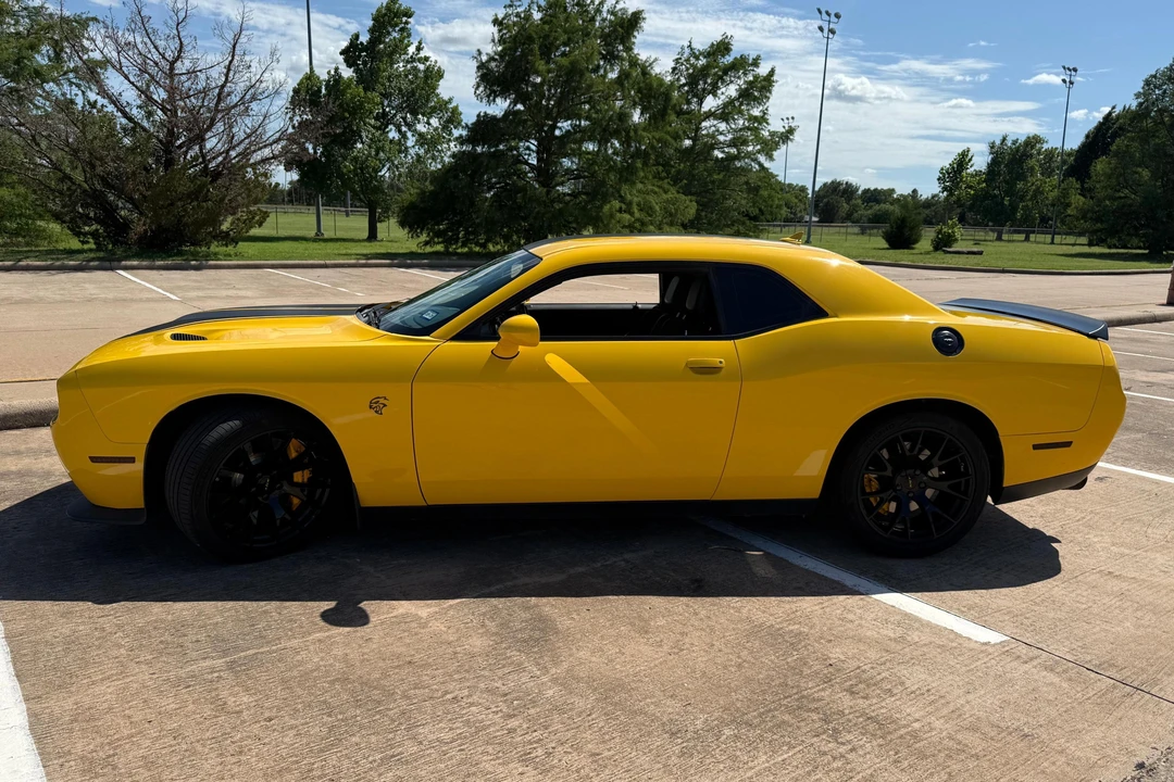 2017 Dodge Challenger SRT Hellcat 3rd Gen - Image 3 of 31