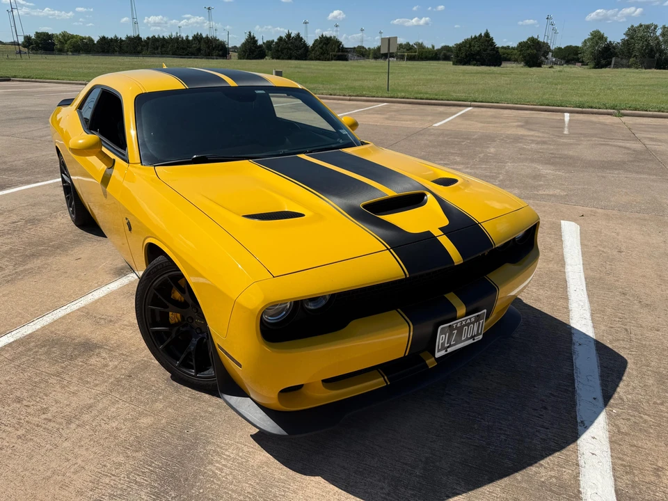 2017 Dodge Challenger SRT Hellcat 3rd Gen - Image 10 of 31