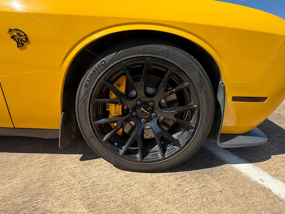 2017 Dodge Challenger SRT Hellcat 3rd Gen - Image 26 of 31
