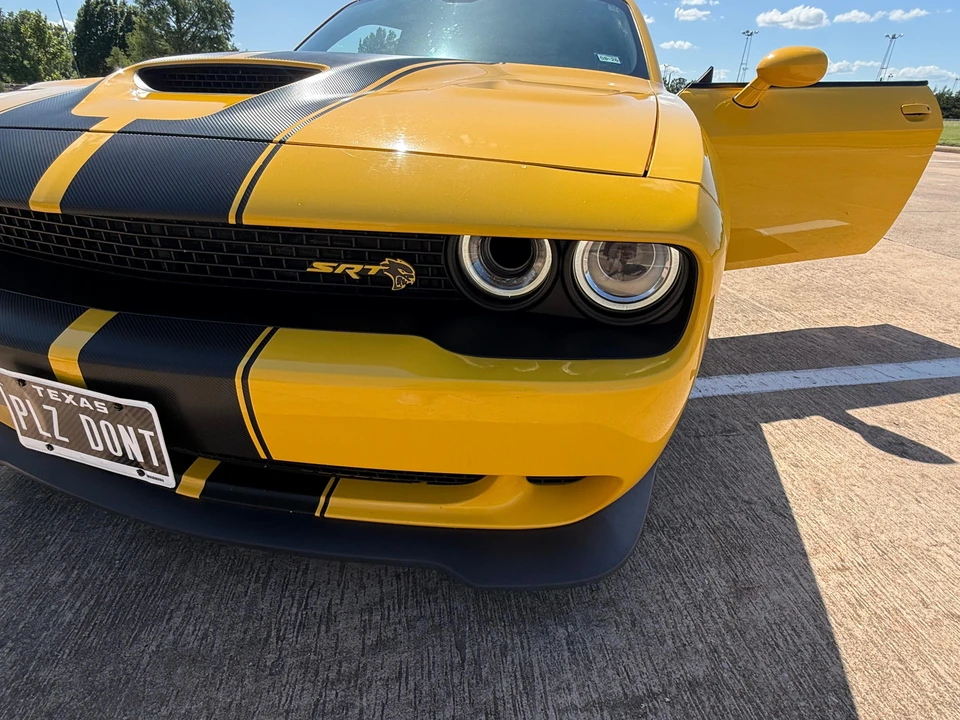 2017 Dodge Challenger SRT Hellcat 3rd Gen - Image 15 of 31