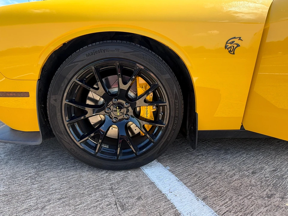 2017 Dodge Challenger SRT Hellcat 3rd Gen - Image 16 of 31