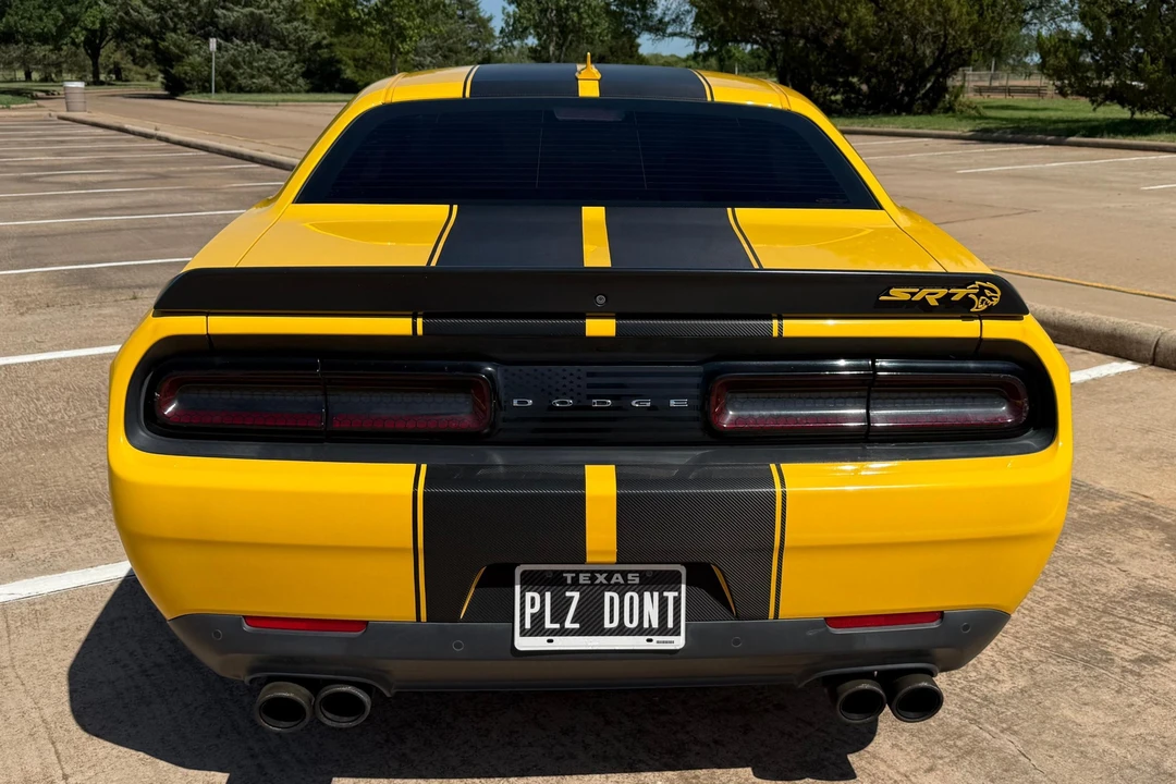 2017 Dodge Challenger SRT Hellcat 3rd Gen - Image 5 of 31