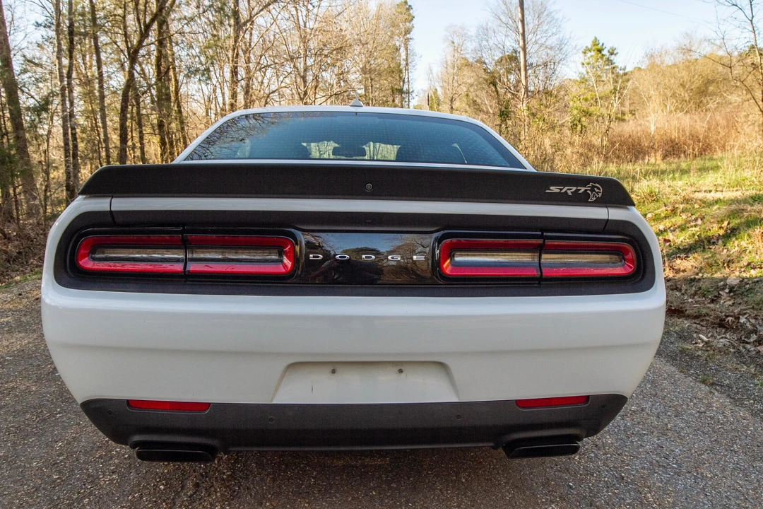 2017 Dodge Challenger SRT Hellcat 3rd Gen - Image 9 of 31