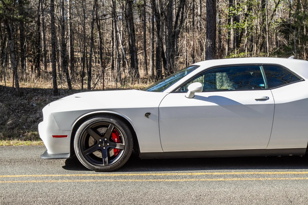2017 Dodge Challenger SRT Hellcat 3rd Gen - Image 16 of 31