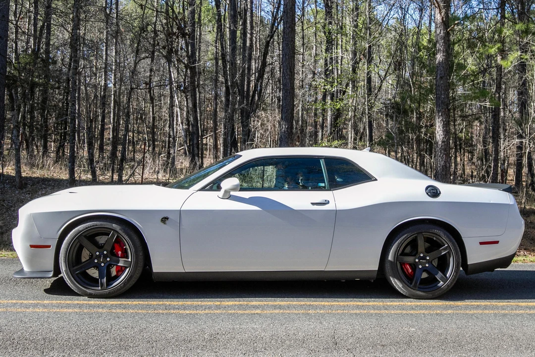 2017 Dodge Challenger SRT Hellcat 3rd Gen - Image 3 of 31