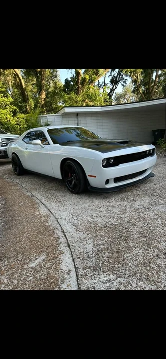 2017 Dodge Challenger SRT Hellcat 3rd Gen - Image 7 of 8