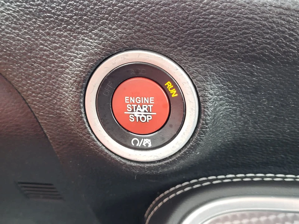 2017 Dodge Challenger SRT Hellcat 3rd Gen - Image 21 of 31