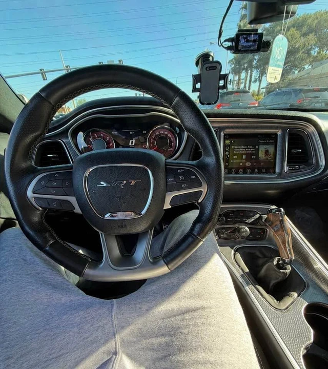 2017 Dodge Challenger SRT Hellcat 3rd Gen - Image 5 of 6